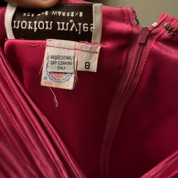 FUSCIA VINTAGE DRESS - Picture 8 of 8